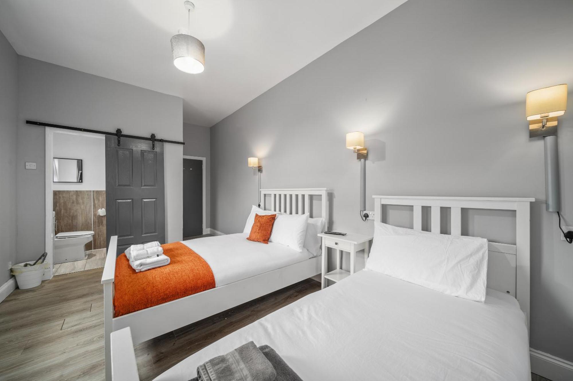 Queensferry Guest House Рисайт Стая снимка
